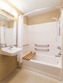 Candlewood Suites Houston I-10 East