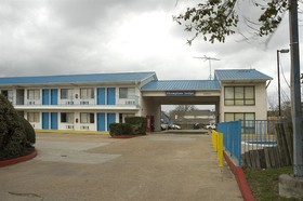 OYO Hotel Houston N Fm-1960 Champions TX