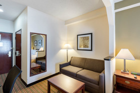 Quality Inn & Suites West Chase