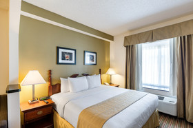 Quality Inn & Suites West Chase