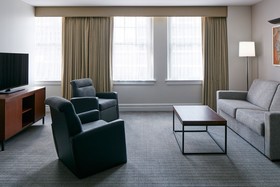 Club Quarters Hotel Houston