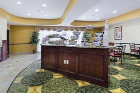 Days Inn & Suites by Wyndham Houston / West Energy Corridor