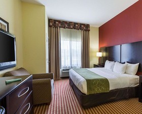 Days Inn & Suites by Wyndham Houston / West Energy Corridor