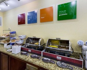Days Inn & Suites by Wyndham Houston / West Energy Corridor