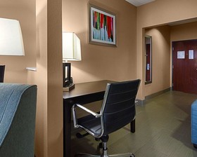 Comfort Suites Houston (Clay Road)