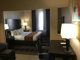 Comfort Suites Houston (Clay Road)