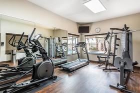 Comfort Suites Houston IAH Airport - Beltway 8