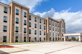 Comfort Suites Near Sam Houston Race Park