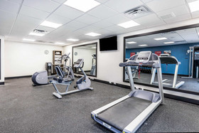 Comfort Suites Near Sam Houston Race Park