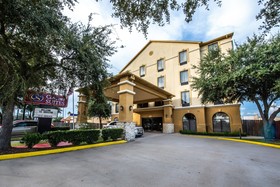 Comfort Suites near Texas Medical Center – NRG Stadium