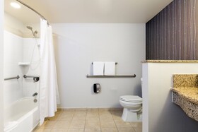 Courtyard by Marriott Houston by the Galleria