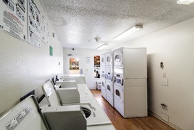 HomeTowne Studios Houston - West Oaks