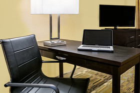 Crowne Plaza Suites Houston - Near Sugar Land