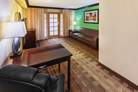 Crowne Plaza Suites Houston - Near Sugar Land