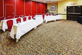 Crowne Plaza Suites Houston - Near Sugar Land
