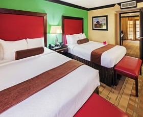 Crowne Plaza Suites Houston - Near Sugar Land