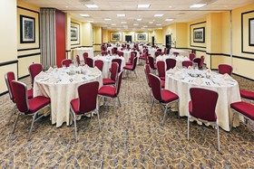 Crowne Plaza Suites Houston - Near Sugar Land