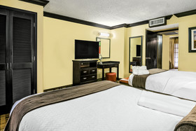 Crowne Plaza Suites Houston - Near Sugar Land