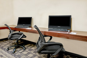 Crowne Plaza Suites Houston - Near Sugar Land