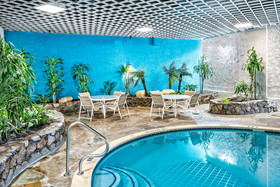 Crowne Plaza Suites Houston - Near Sugar Land