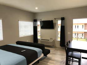 Crystal Inn