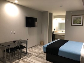 Crystal Inn Downtown
