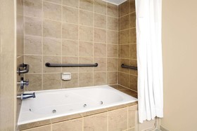 Days Inn & Suites by Wyndham Houston North/Aldine
