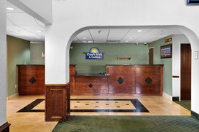 Days Inn & Suites by Wyndham Houston North/Aldine