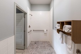 Days Inn & Suites by Wyndham Downtown/University of Houston