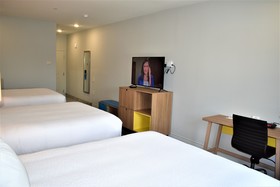 Days Inn & Suites by Wyndham Downtown/University of Houston