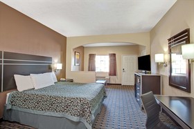 Days Inn & Suites by Wyndham Houston North/FM 1960