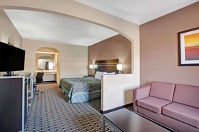 Days Inn & Suites by Wyndham Houston North/FM 1960