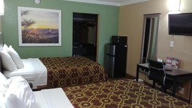 Days Inn by Wyndham Houston East