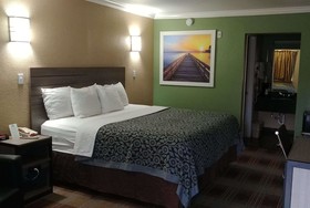 Days Inn by Wyndham Houston East