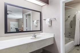 Grand Villa Inn Galleria