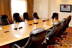 DoubleTree by Hilton Hotel Houston Hobby Airport