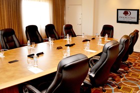 DoubleTree by Hilton Hotel Houston Hobby Airport