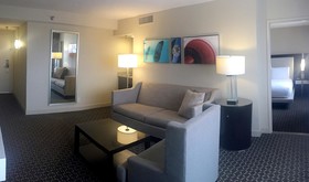 DoubleTree by Hilton Hotel Houston Hobby Airport