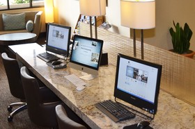 DoubleTree by Hilton Hotel Houston Hobby Airport