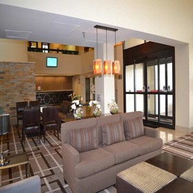 DoubleTree by Hilton Hotel Houston Hobby Airport