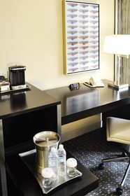 DoubleTree by Hilton Hotel Houston Hobby Airport