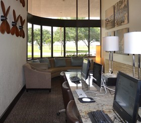 DoubleTree by Hilton Hotel Houston Hobby Airport