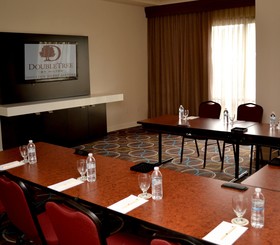 DoubleTree by Hilton Hotel Houston Hobby Airport