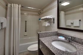 Sonesta Essential Houston Hobby Airport