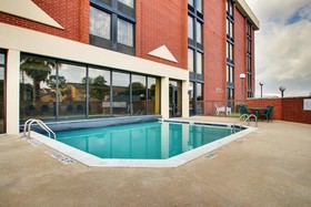Sonesta Essential Houston Hobby Airport