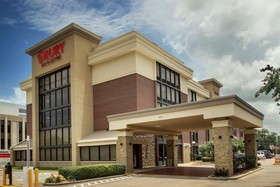 Drury Inn & Suites Near the Galleria Houston