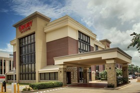Drury Inn & Suites Near the Galleria Houston