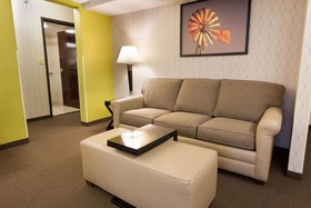 Drury Inn & Suites Near the Galleria Houston