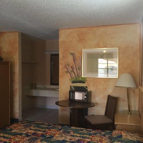 Guest Inn & Suites