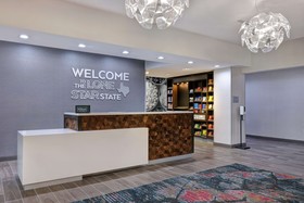 Hampton Inn & Suites Houston East Beltway 8